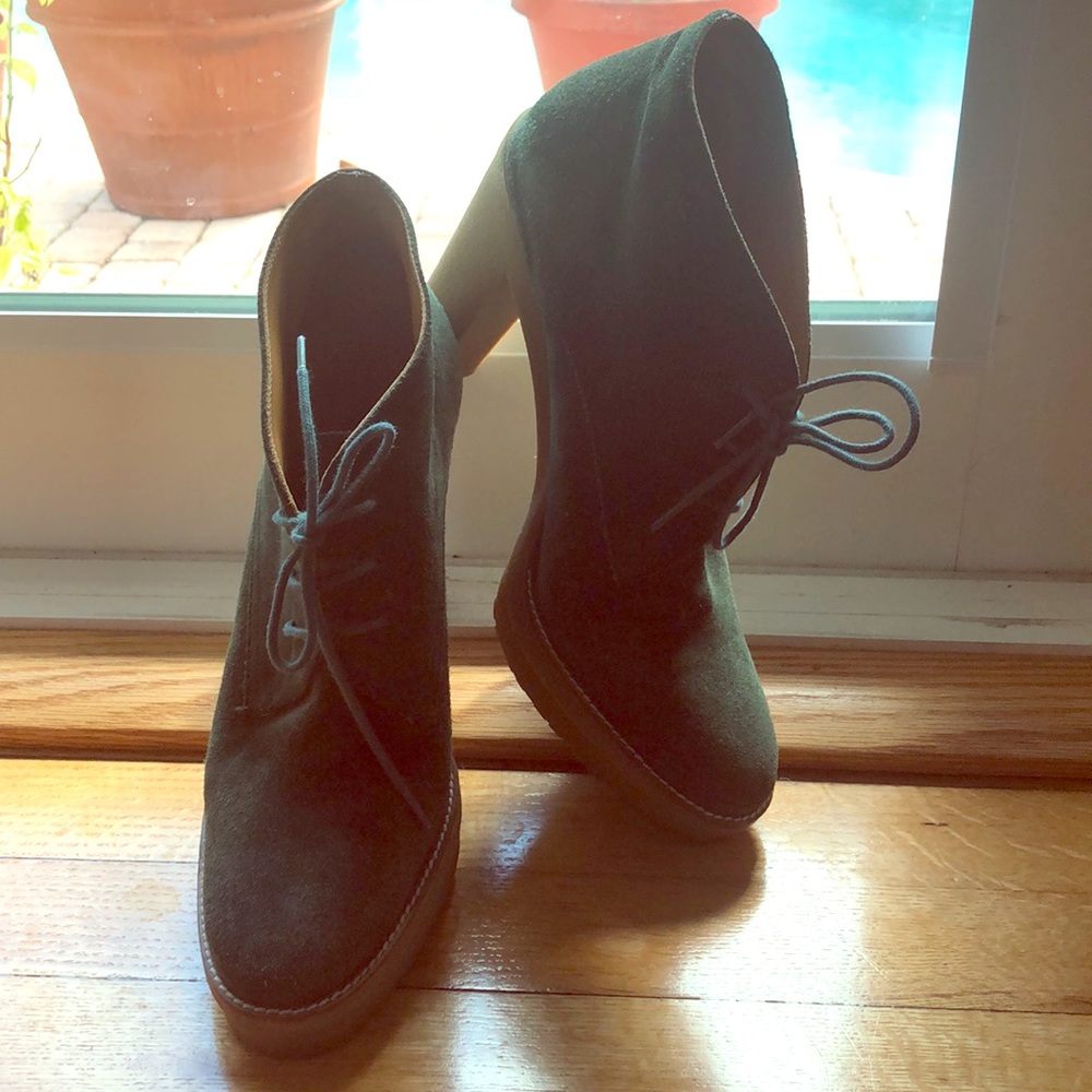 Ralph Lauren Hunter Green suede 40B/size 10 bootie